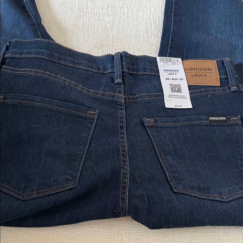 Denizen from Levi's High Rise Deep Blue Jeans - Picture 14 of 16